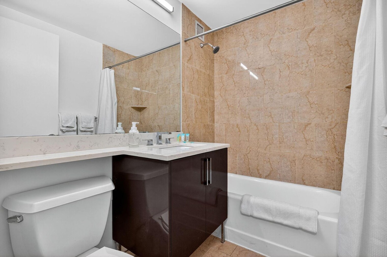 Building Photo - 10 Hanover Square