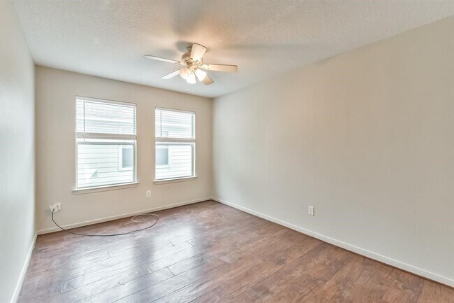 Building Photo - 9845 Youpon Ridge Way