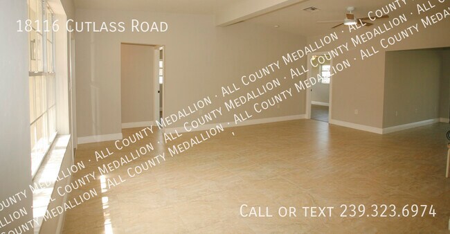 Building Photo - Fort Myers Beach Sailboat Access Home in t...