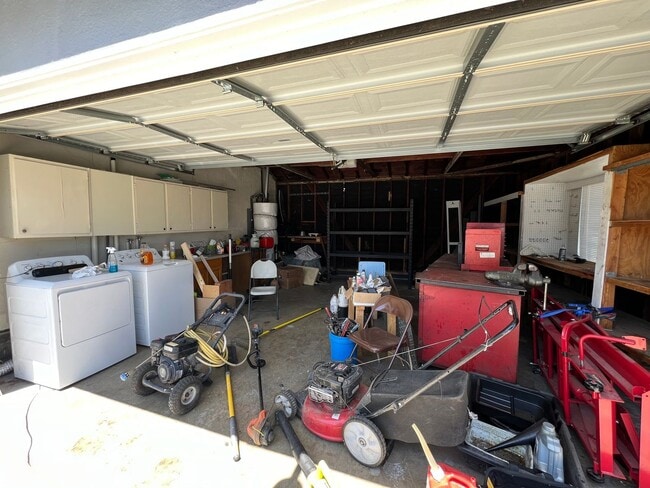 Building Photo - Nice Single Family Home in Bellflower