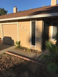 Building Photo - Fair Oaks 2bd/2ba Duplex with Garage