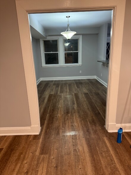 Building Photo - 24 N Bernice Ave