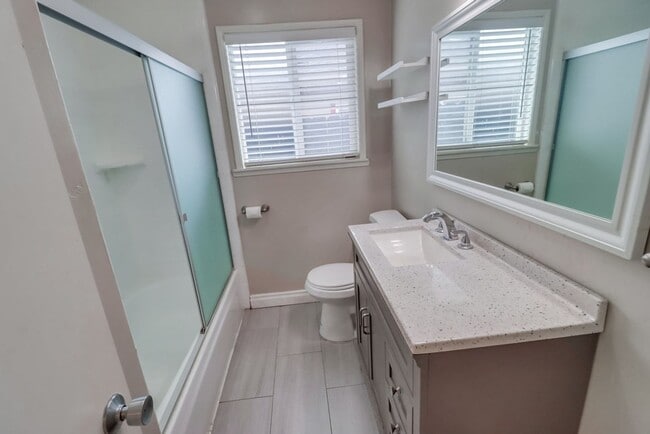Building Photo - Imperial Beach, Gorgeous 4 bed 2 bath home...