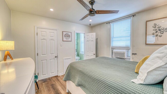 Building Photo - 117 Newport Ct