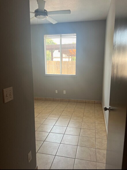 Building Photo - 16649 Emerson Ct