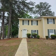 Building Photo - 1900 Buck Ln