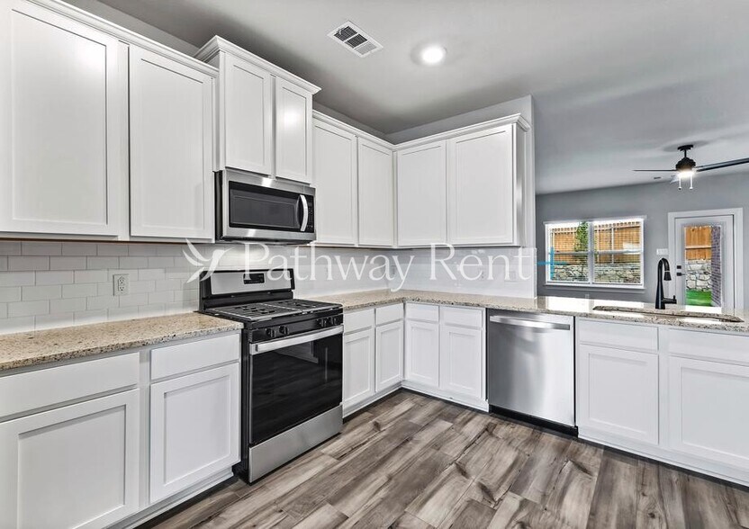 Building Photo - 1101 Costa Vista Trl