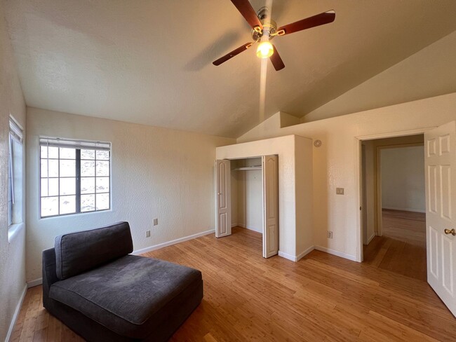 Building Photo - 3 Bedroom 2 Bath Silver Springs Home on 13...