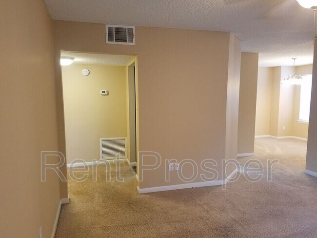 Building Photo - 3729 S Lake Orlando Pkwy