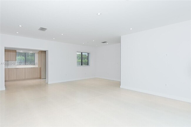 Building Photo - 1801 NE 173rd St