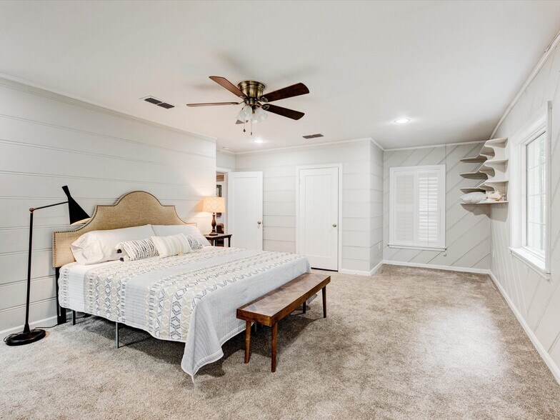 Building Photo - 3727 W Biddison St