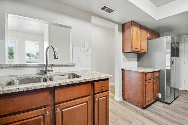 Building Photo - 2201 Jackson Cir