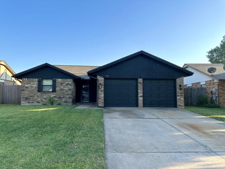 Primary Photo - 316 Cherryvale Rd