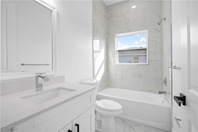 Building Photo - 3903 29th St SW