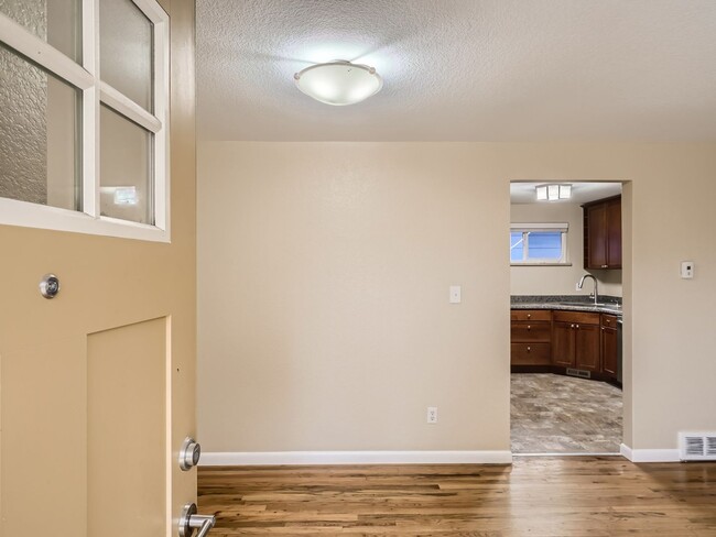 Building Photo - Cozy 3 Bed in the Highlands COMING SOON!!!!