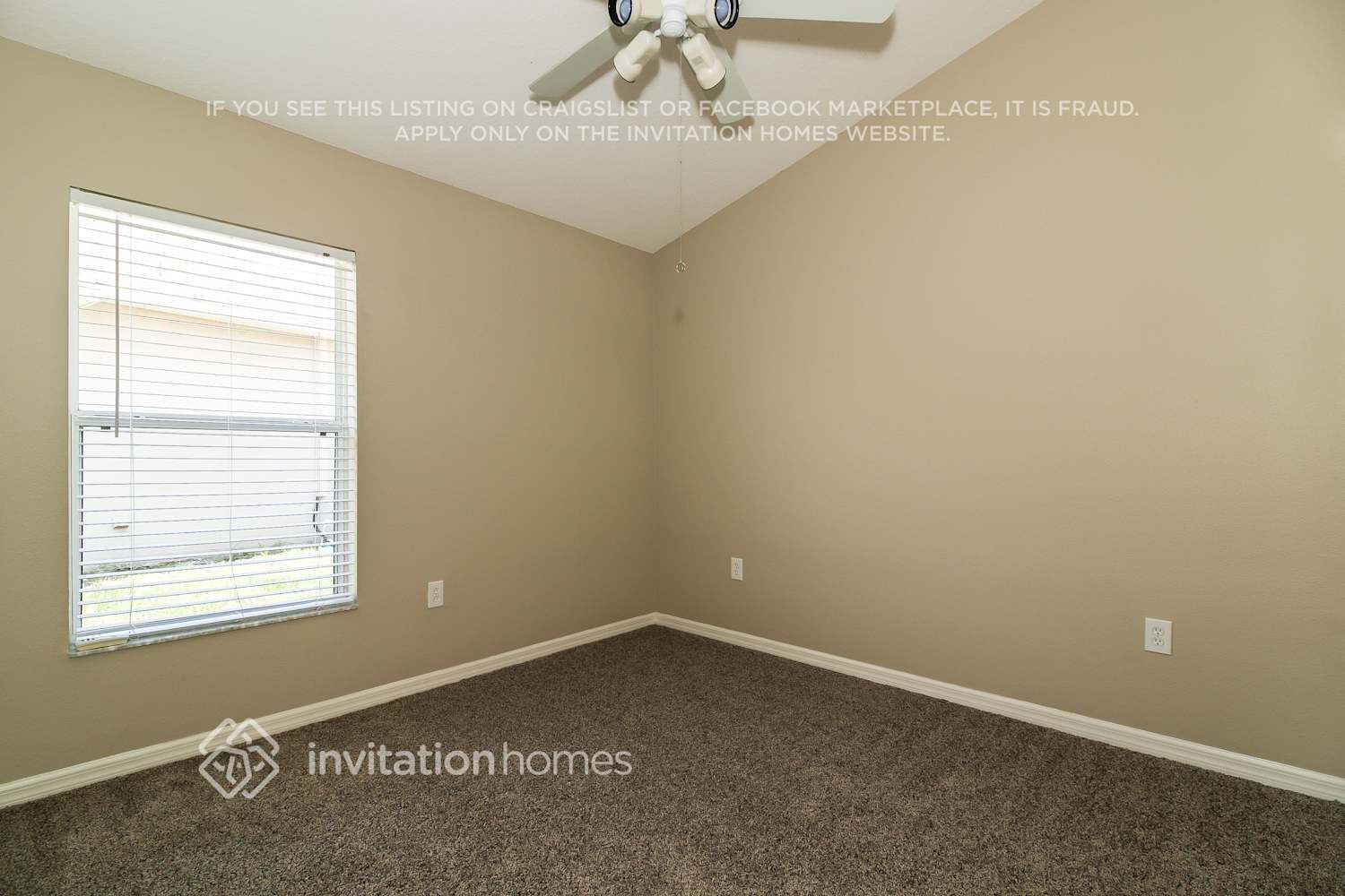 Building Photo - 449 Stone Briar Dr