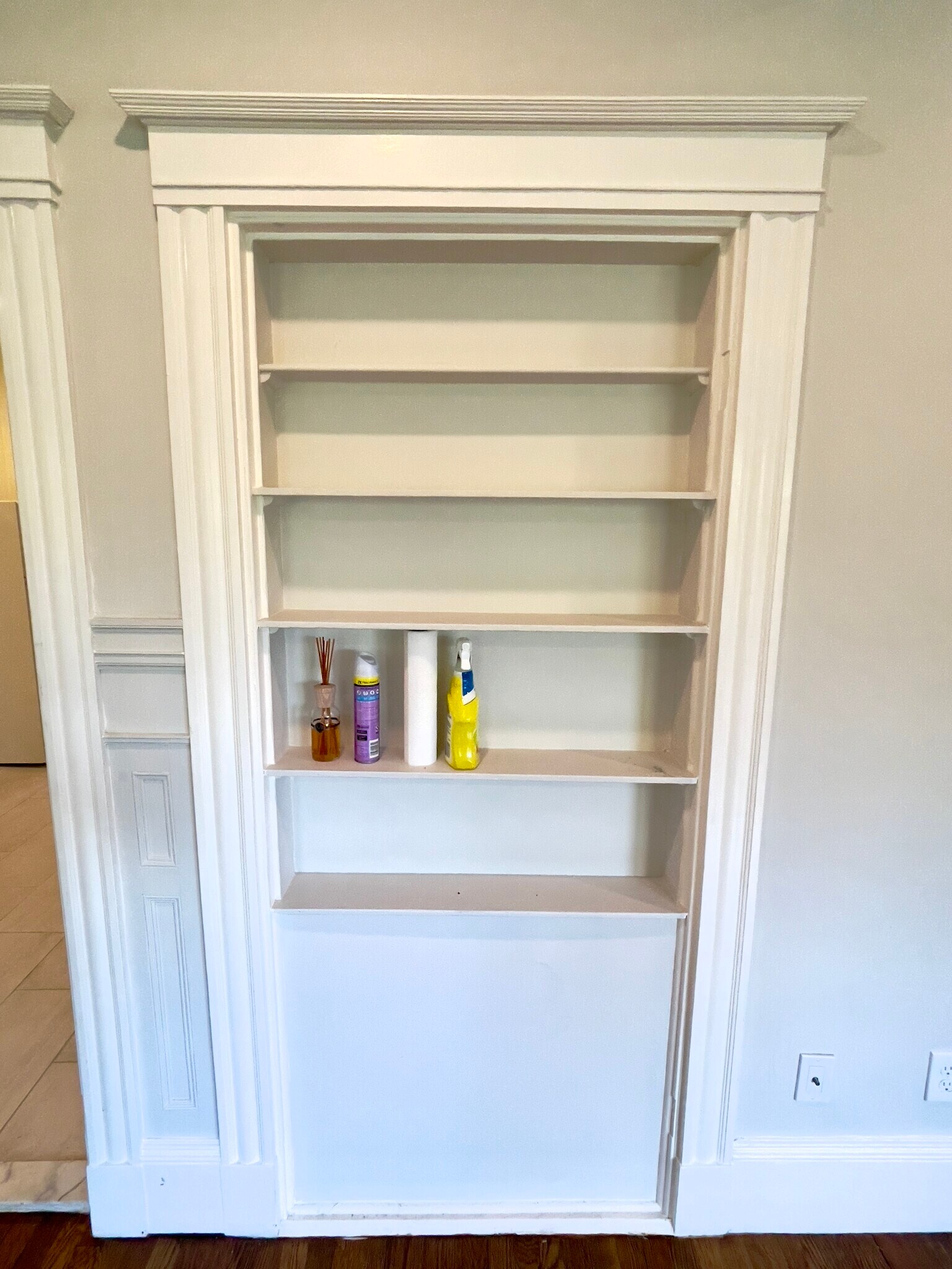 Built in Shelves living room - 1857 Beacon St