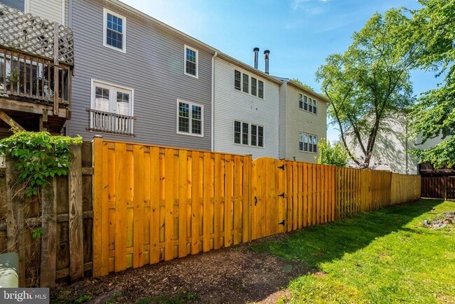 Building Photo - 8478 Battle Ct