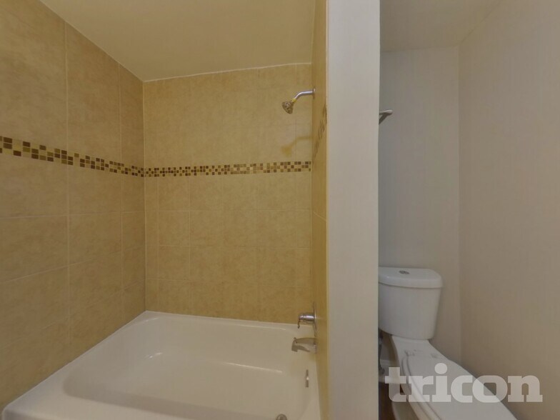 Building Photo - 1141 Dooley Dr