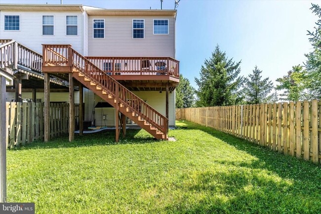 Building Photo - 1742 Trestle St