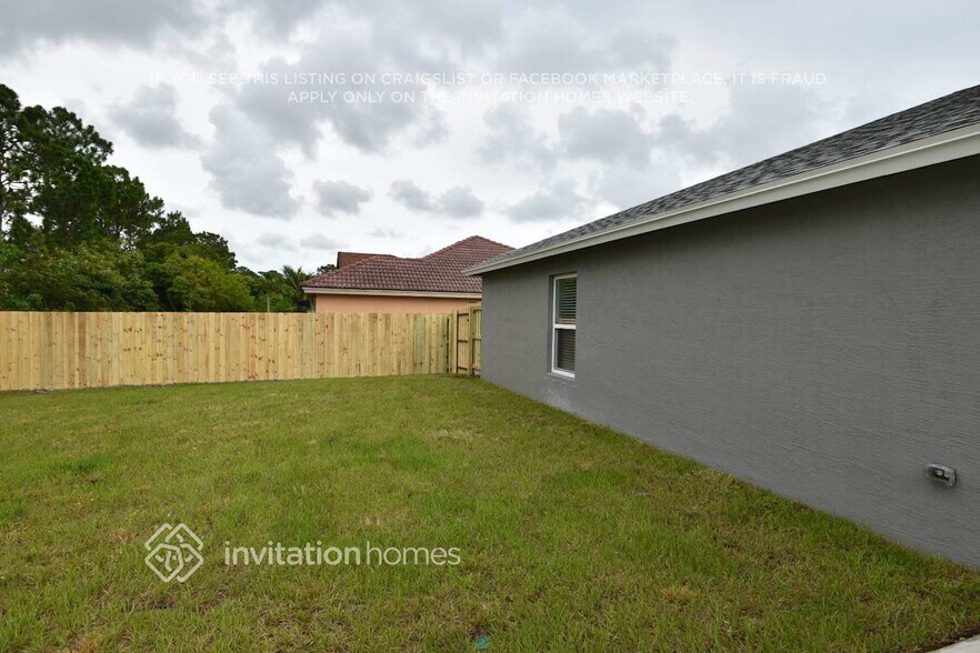 Building Photo - 2078 SW Savage Blvd