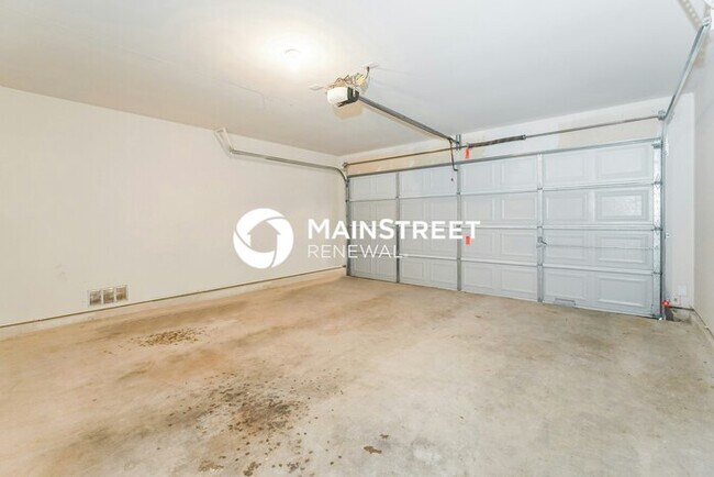 Building Photo - 3 Bedroom Pet-Friendly Home in San Antonio, TX with Main Street Renewal