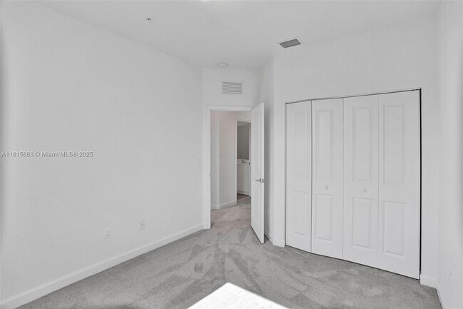 Building Photo - 252 SW 159th Terrace