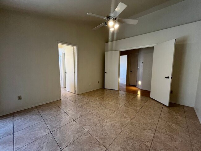 Building Photo - Charming 2 Bedroom, 2 Bathroom Home for Rent!