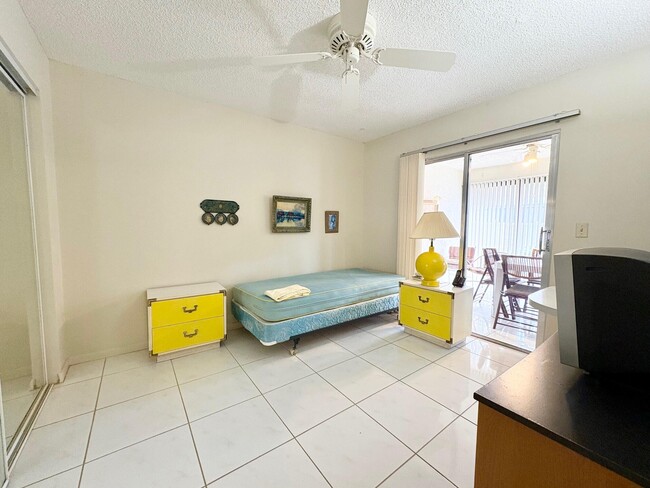 Building Photo - 8279 Summerbreeze Ln