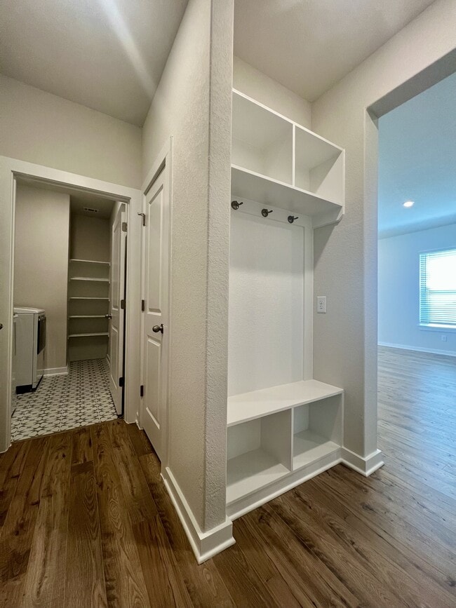 Building Photo - 14438 Inspiration Pt