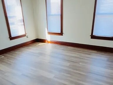 Building Photo - 700 Linden Ave