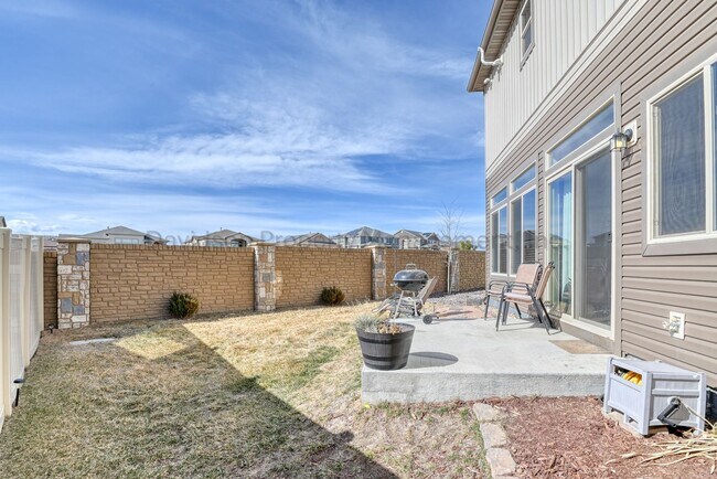 Building Photo - 7050 Silvergrass Dr