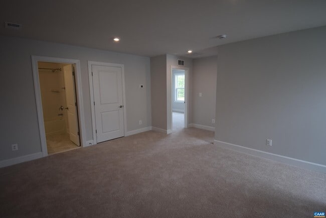 Building Photo - 129 Crabapple Ln
