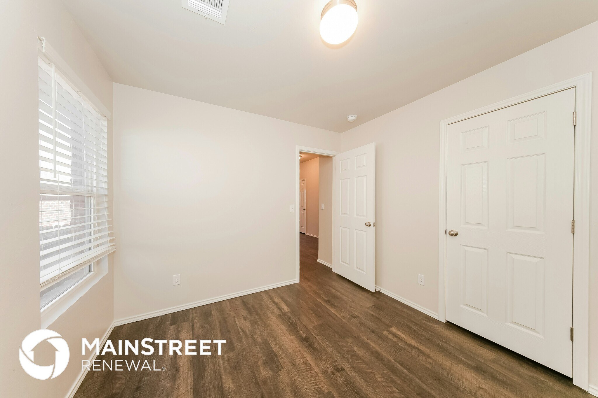 Building Photo - 10005 Blue Wing Trl