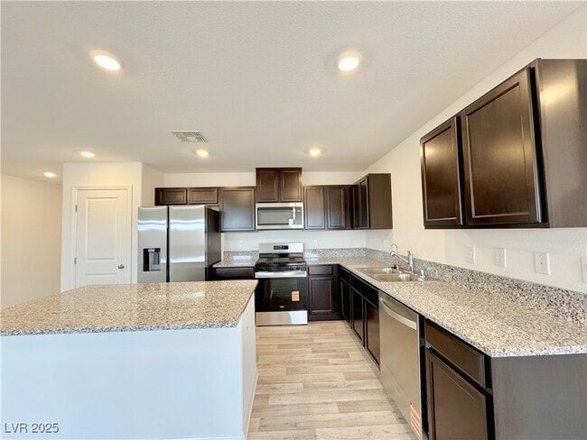 Building Photo - 6002 Swift Lariat St