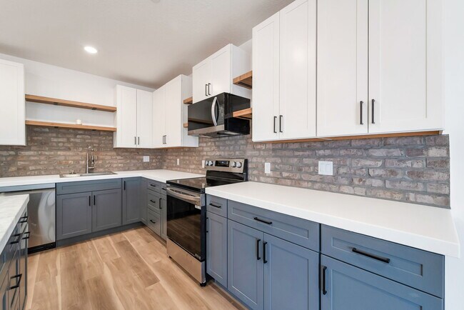 Building Photo - 14534 S Shaggy Mountain Rd