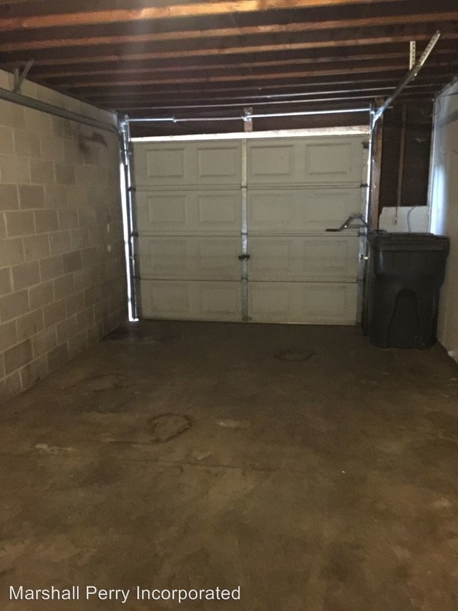 Building Photo - 620 Paradise Rd