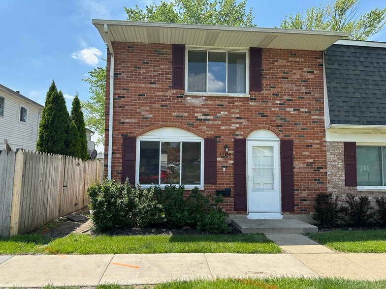 Building Photo - 1506 McKool Ave