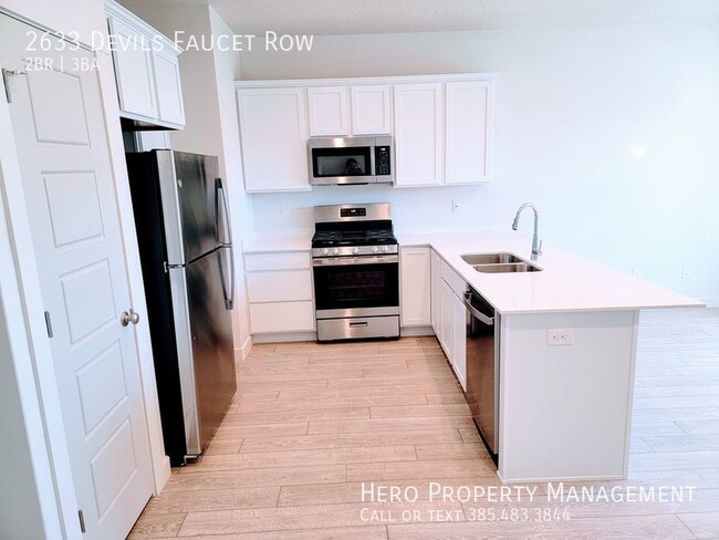 Building Photo - Stunning BRAND NEW Townhomes!