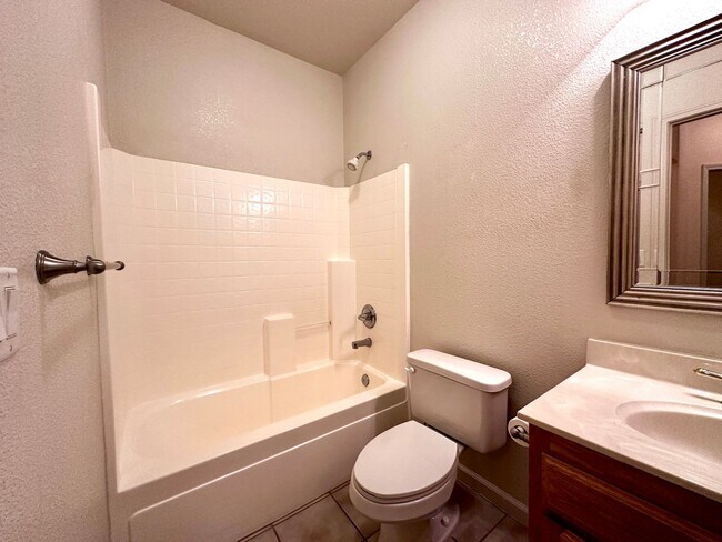 Building Photo - 3 Bedroom House Coming Available