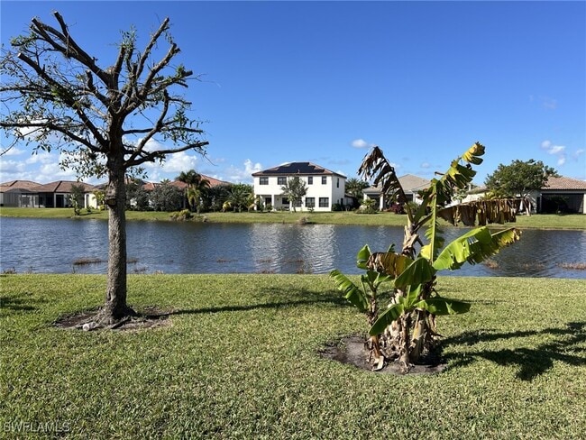 Building Photo - 5257 Messina St