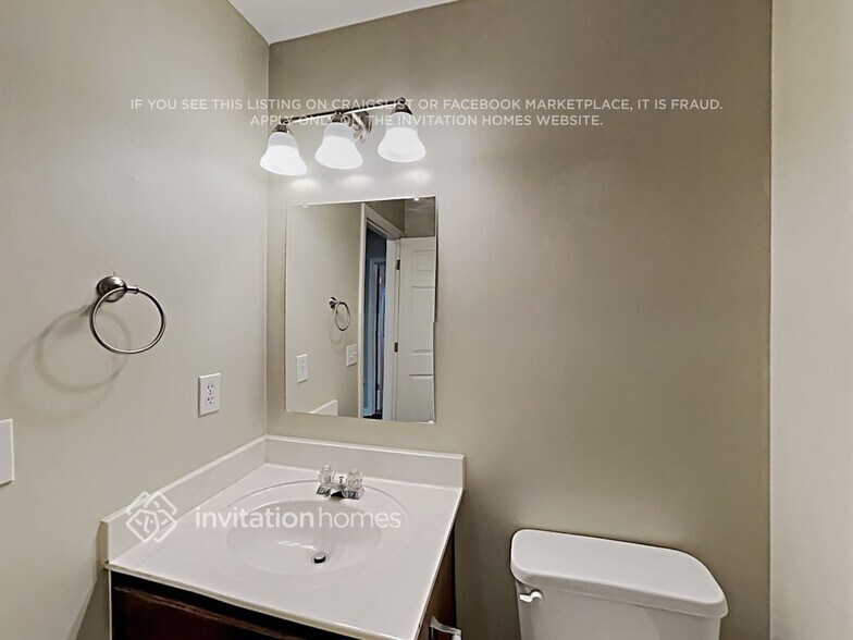 Building Photo - 4012 Edgeview Dr