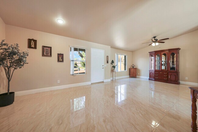 Building Photo - 45930 Las Colinas