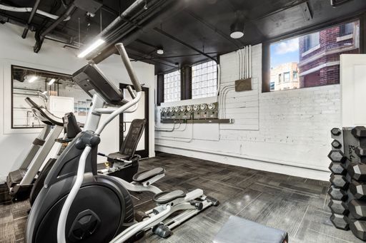 Building Photo - 1546 W Jonquil Terrace