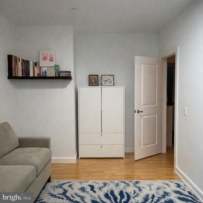 Building Photo - 111 S 15th St