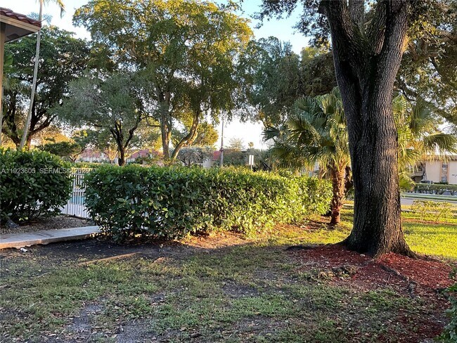 Building Photo - 11307 Royal Palm Blvd