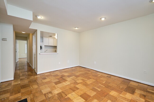 Building Photo - 1607 Corcoran St NW