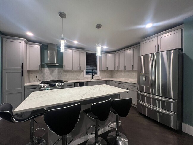 Building Photo - 96 Washington St