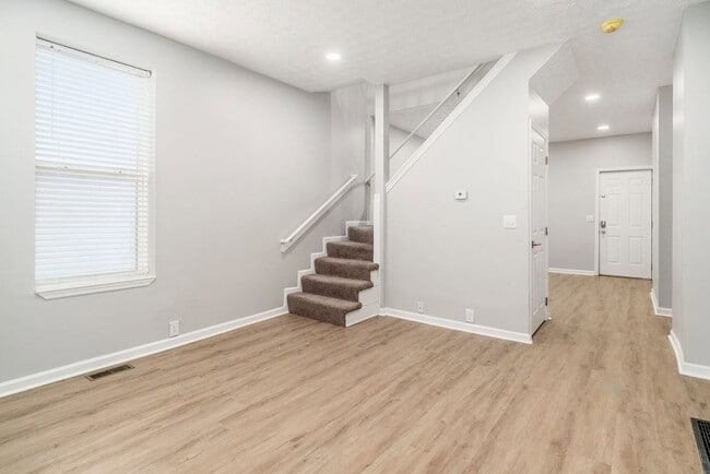 Building Photo - 426 E Mithoff St