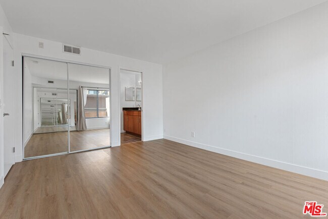 Building Photo - 8300 Manitoba St